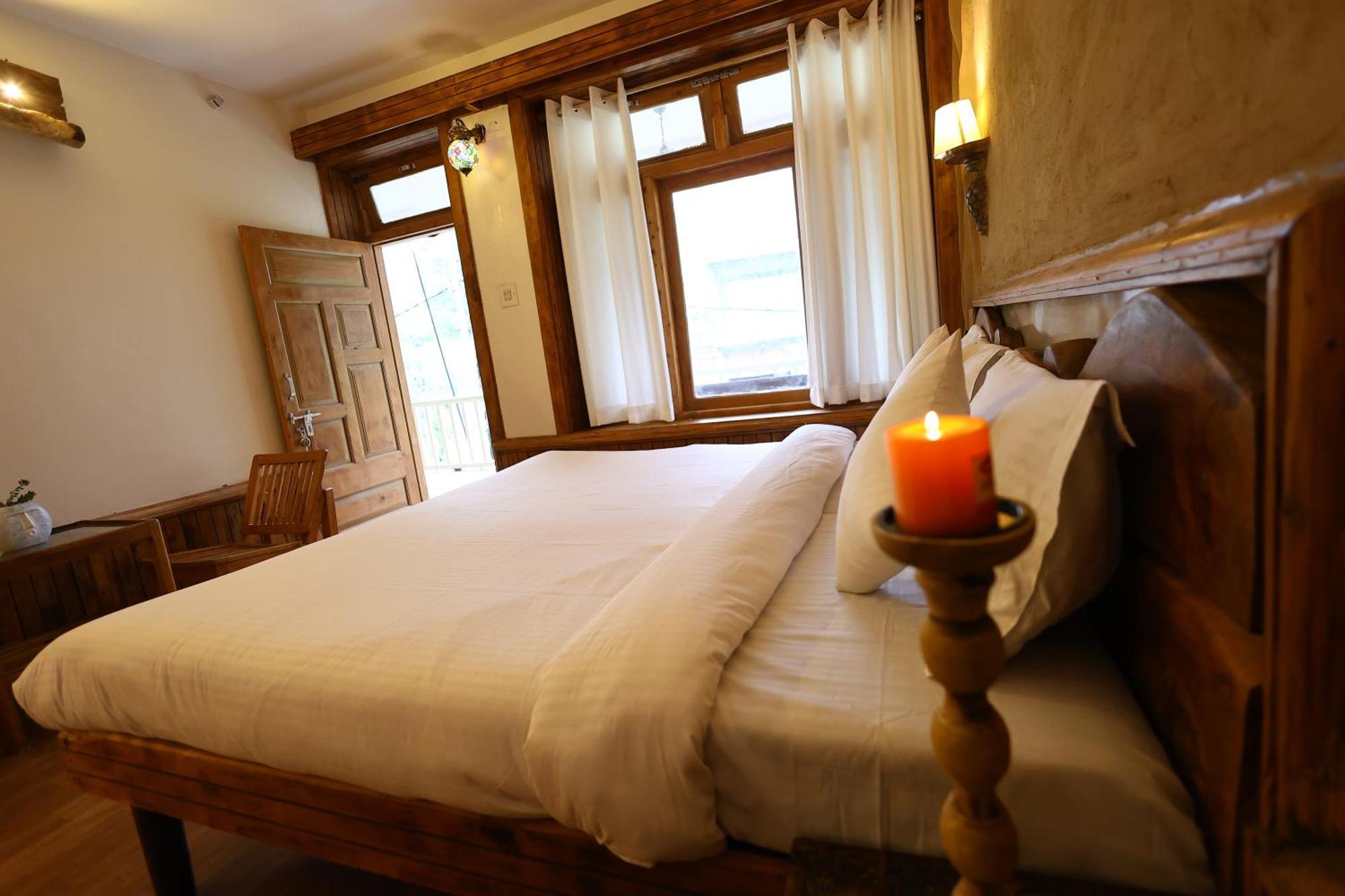 Beholden Stay And Cafe - Manali, Rooms & Dorms ภายนอก รูปภาพ