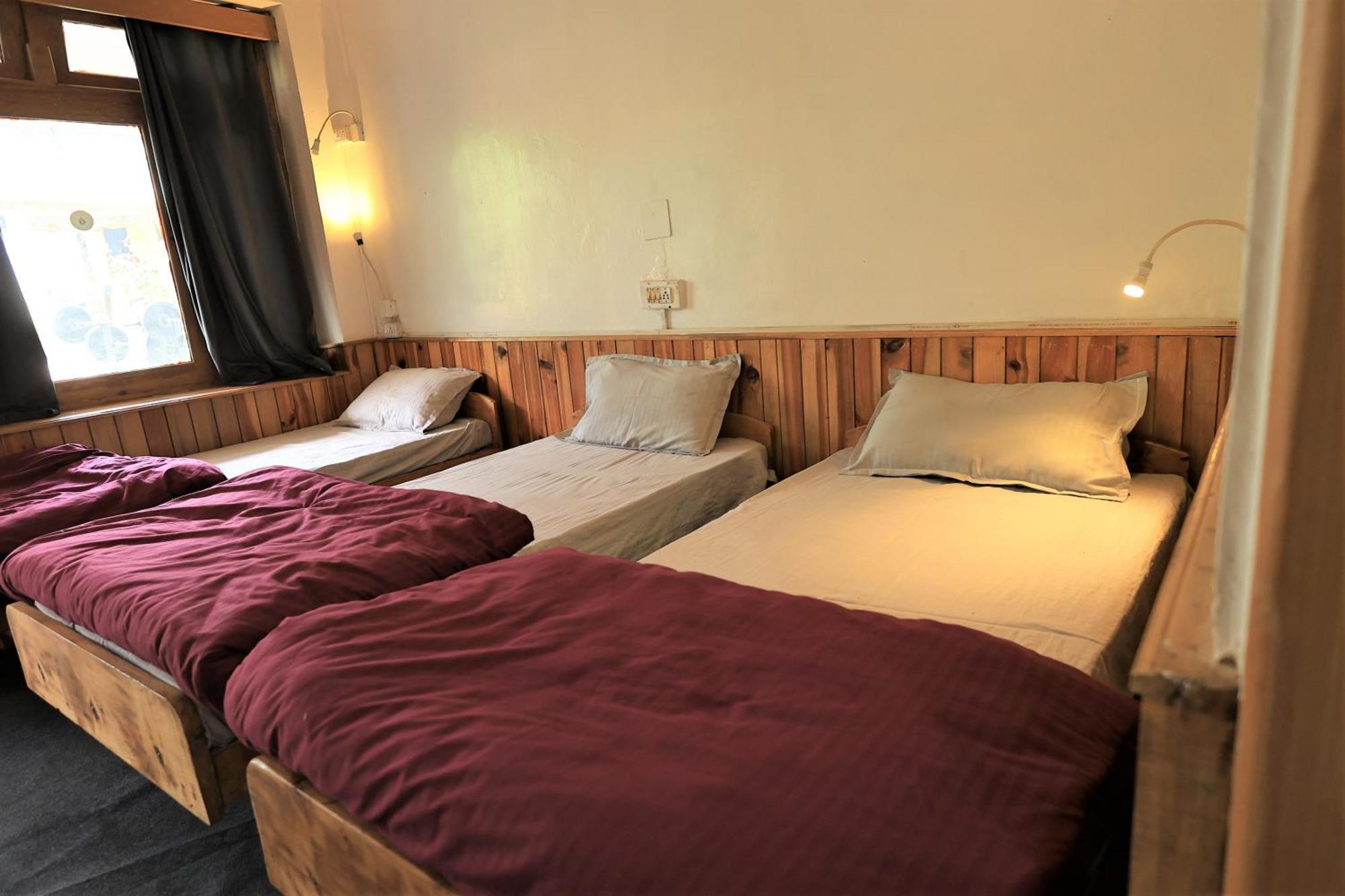 Beholden Stay And Cafe - Manali, Rooms & Dorms ภายนอก รูปภาพ